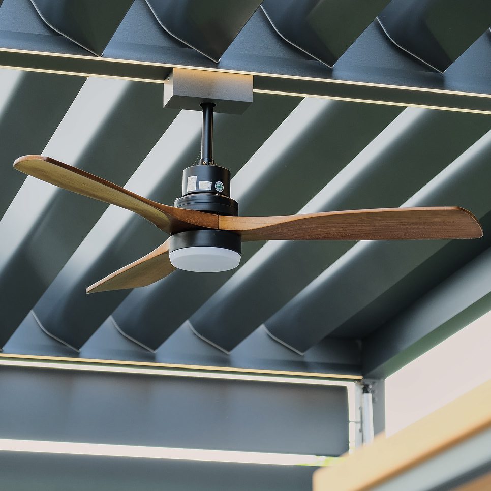 Hard-Top pergola dodatna oprema stropni ventilator.